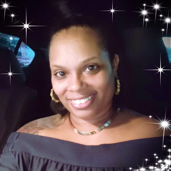 Meet your Posher, Monika - Picture 1 of 1